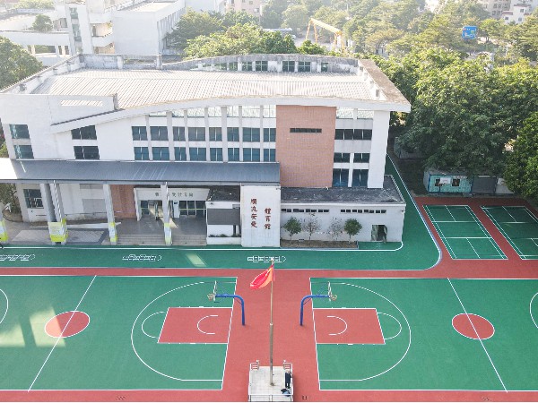 旧貌焕新颜！地卫士为冲鹤小学定制安全环保丙烯酸运动场，实力获认可